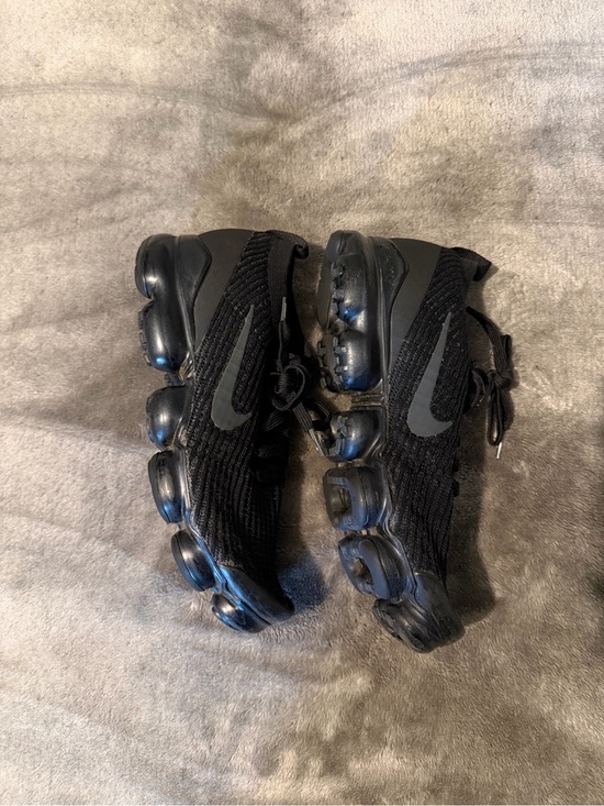 Nike Shoes - Nike vapormax shoes